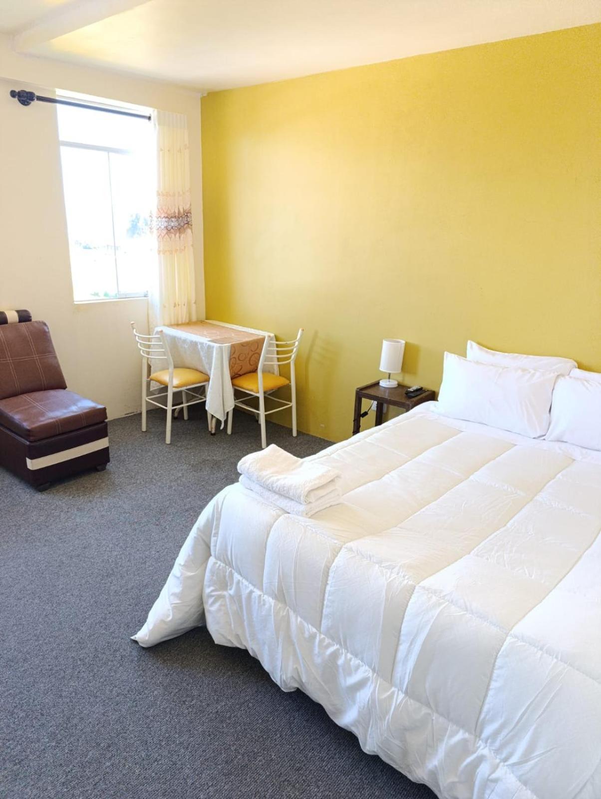 Hotel Summita Yunguyo Eksteriør billede